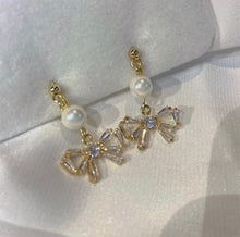 Load image into Gallery viewer, Bow-Tastic Pearl Earrings
